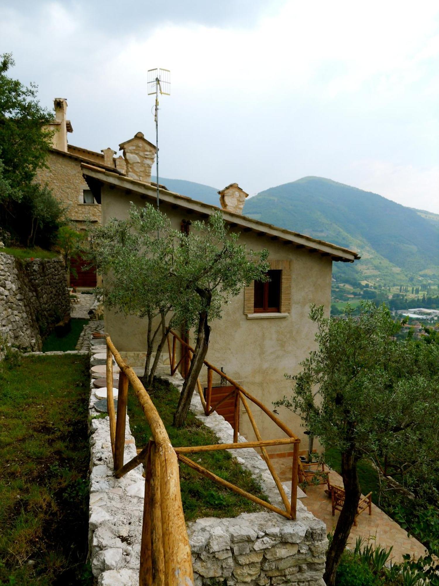 Guesthouse Runcini Ferentillo Exteriér fotografie